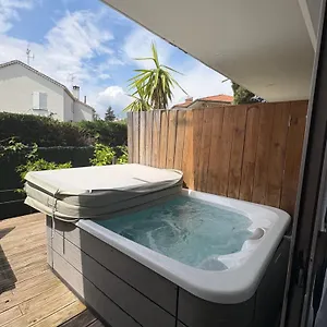 Sable Et Soleil - Port, Et Jacuzzi Prive Fréjus